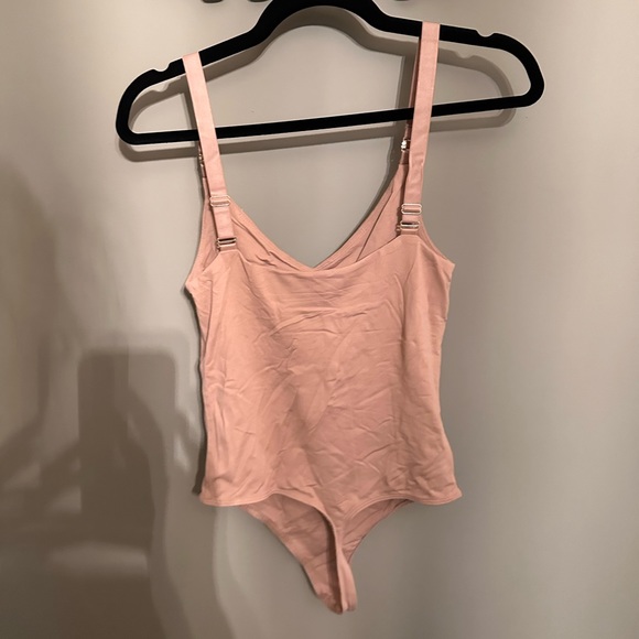 Babaton bodysuit - Picture 2 of 4